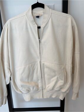 Universal Thread Cream Crewneck zip up cardigan